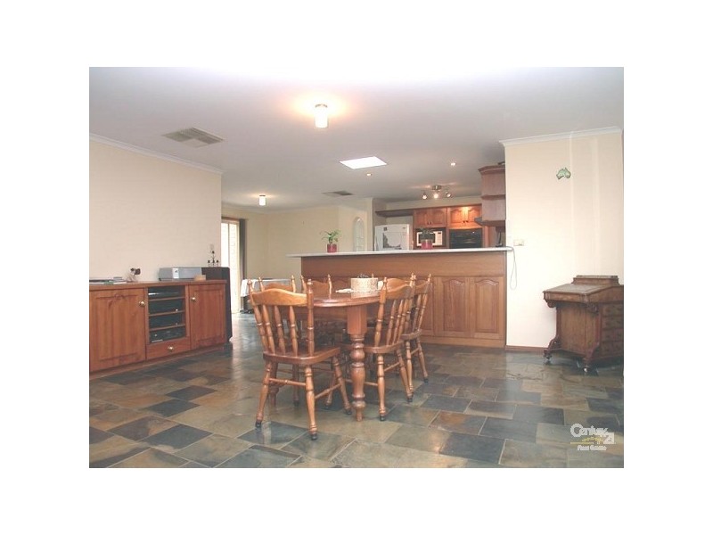 27 Siegersdorf Crescent, Old Reynella SA 5161