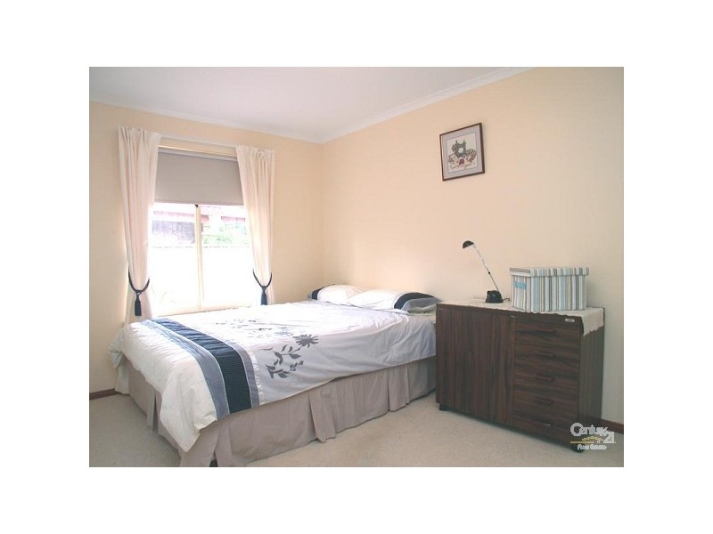 27 Siegersdorf Crescent, Old Reynella SA 5161