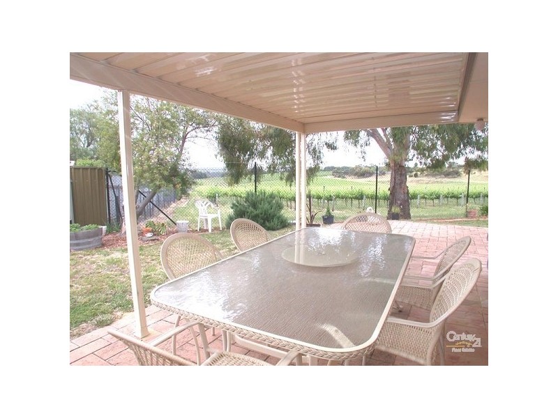 27 Siegersdorf Crescent, Old Reynella SA 5161