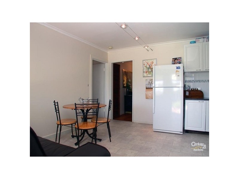 16 Weeroona Avenue, Port Noarlunga South SA 5167