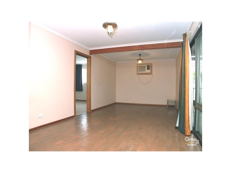 8 Jennifer Drive, Morphett Vale SA 5162