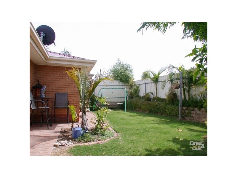 12 Chamberlain Drive, Christie Downs SA 5164