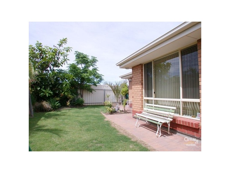 12 Chamberlain Drive, Christie Downs SA 5164