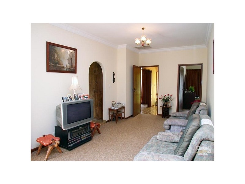 17 Gilbertson Avenue, Morphett Vale SA 5162