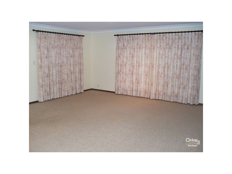 34 Carbenet Drive, Hackham SA 5163