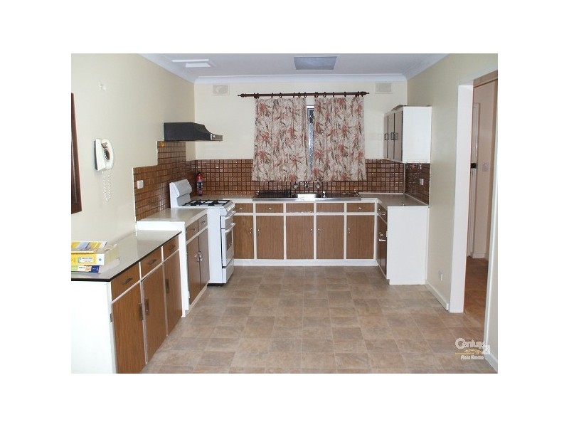 34 Carbenet Drive, Hackham SA 5163