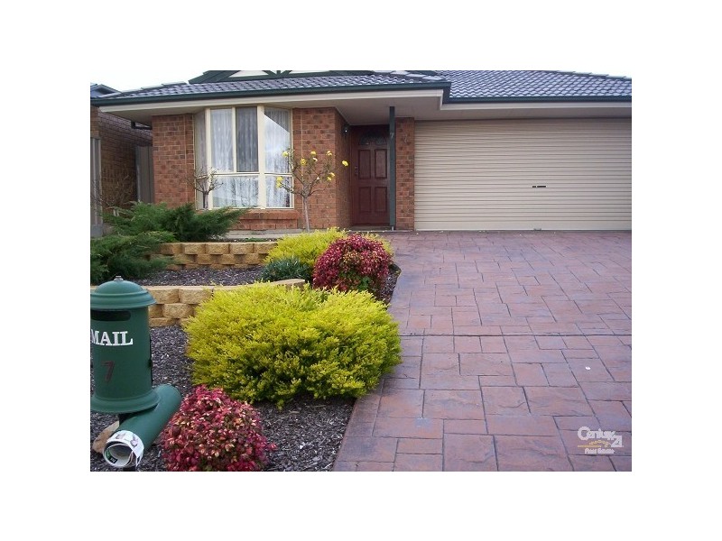 7 Tuscanny Way, Woodcroft SA 5162
