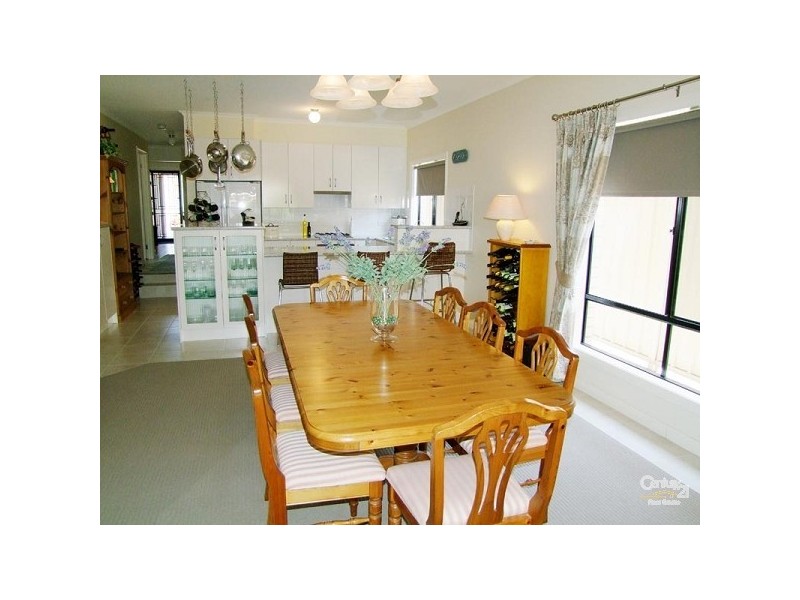 4 Dodd Avenue, Port Noarlunga SA 5167