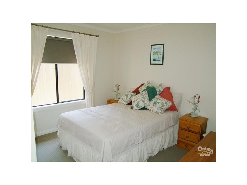 4 Dodd Avenue, Port Noarlunga SA 5167