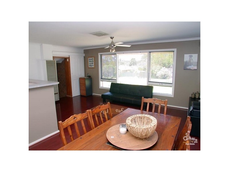 27 Peregrine Crescent, Christie Downs SA 5164