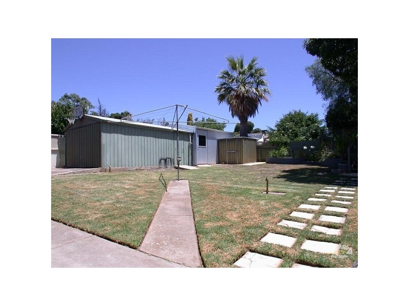 27 Peregrine Crescent, Christie Downs SA 5164