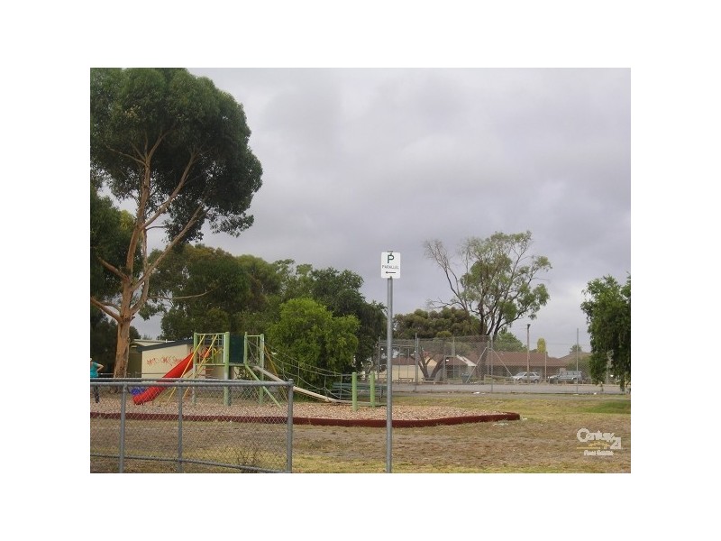 4 Avryl Court, Morphett Vale SA 5162