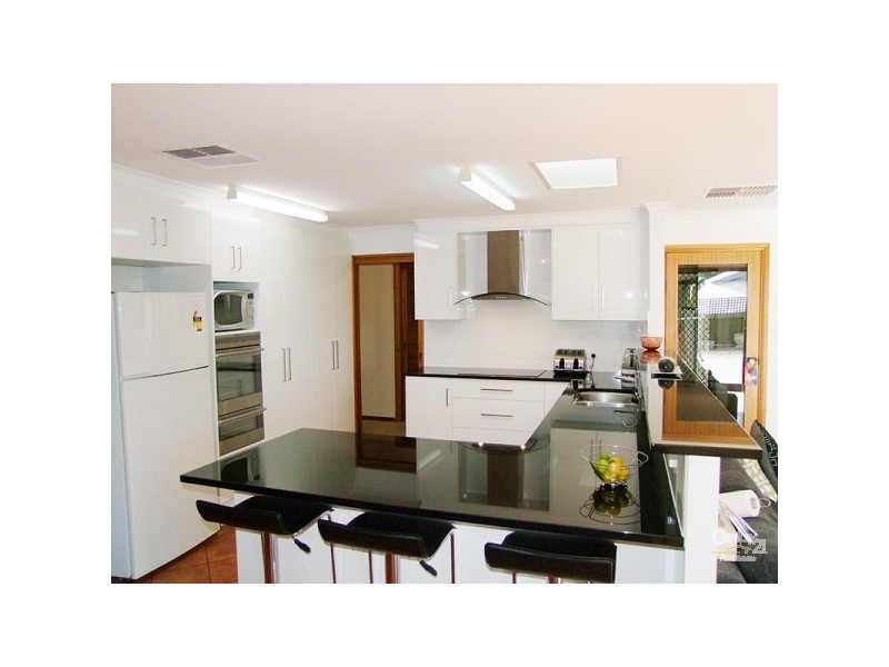 10 Vine Street, Mclaren Vale SA 5171