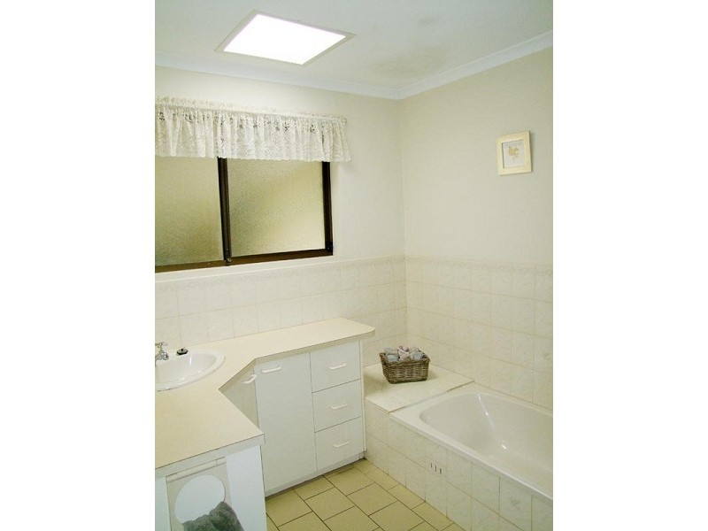 10 Vine Street, Mclaren Vale SA 5171