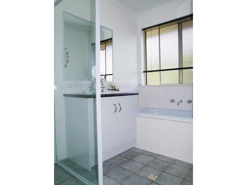 29 Dunalbyn Drive, Aberfoyle Park SA 5159