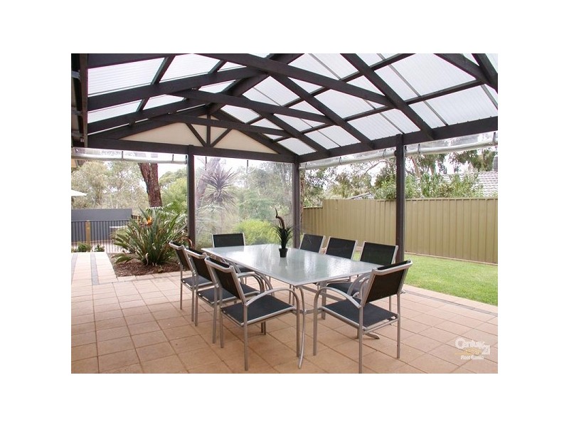 29 Dunalbyn Drive, Aberfoyle Park SA 5159