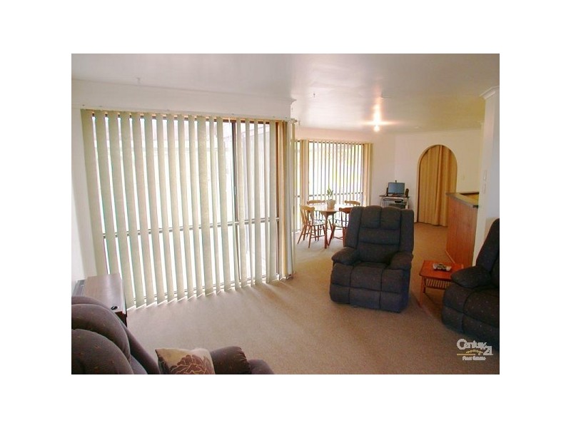 13 Barton Drive, Trott Park SA 5158