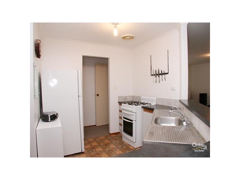 13 Barton Drive, Trott Park SA 5158