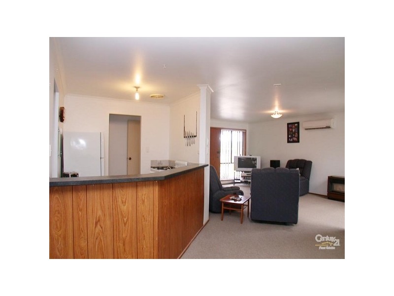 13 Barton Drive, Trott Park SA 5158