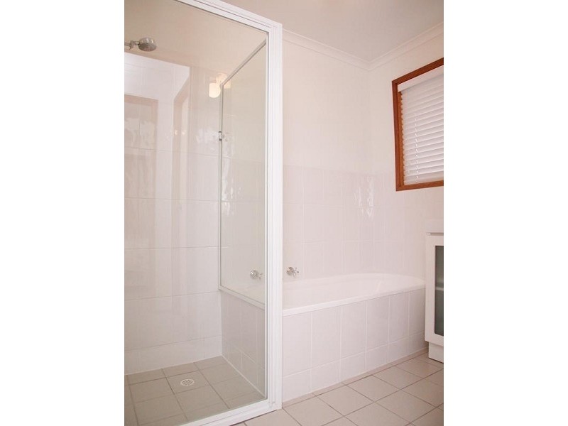 13 Barton Drive, Trott Park SA 5158