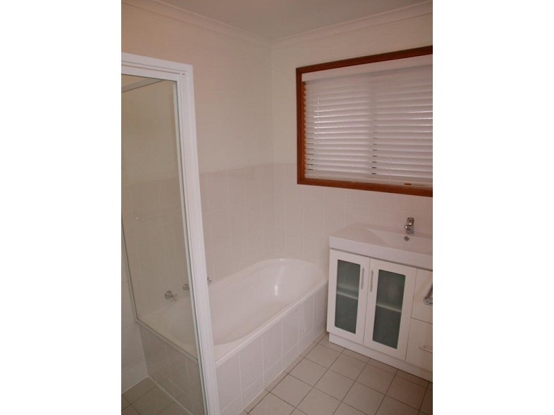 13 Barton Drive, Trott Park SA 5158