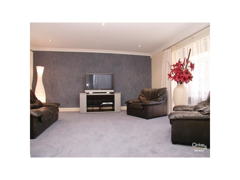 10 Caspian Court, Woodcroft SA 5162