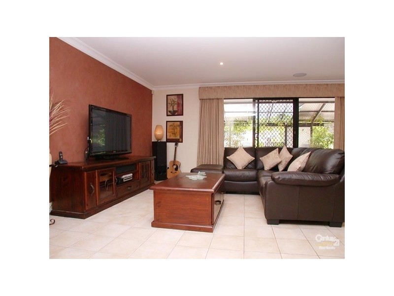 10 Caspian Court, Woodcroft SA 5162