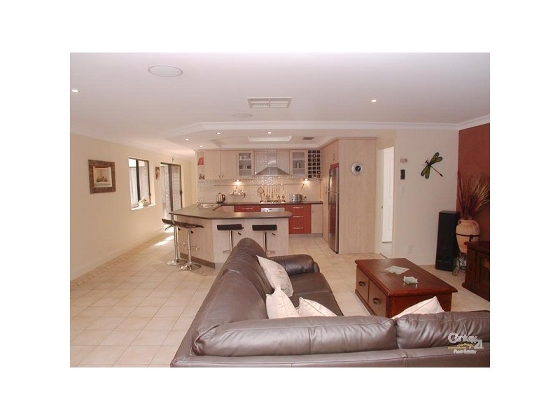 10 Caspian Court, Woodcroft SA 5162