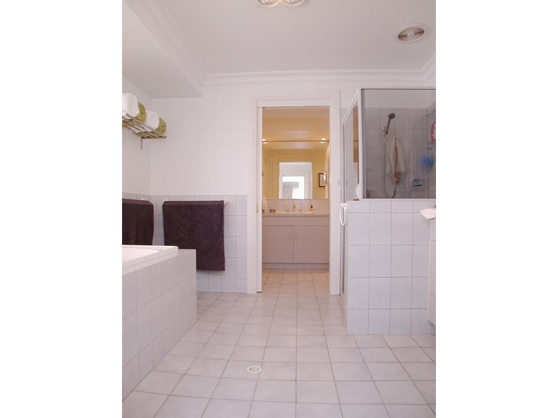 10 Caspian Court, Woodcroft SA 5162