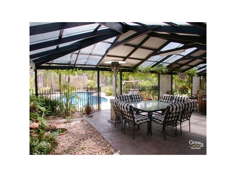 10 Caspian Court, Woodcroft SA 5162