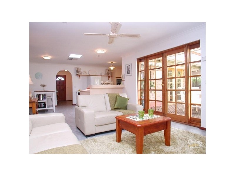12 Goodrington Way, Moana SA 5169