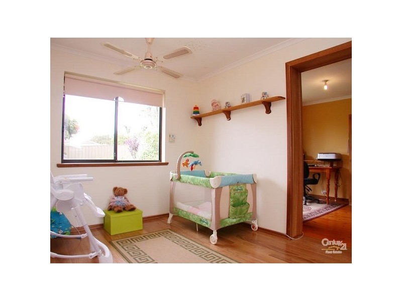 12 Goodrington Way, Moana SA 5169