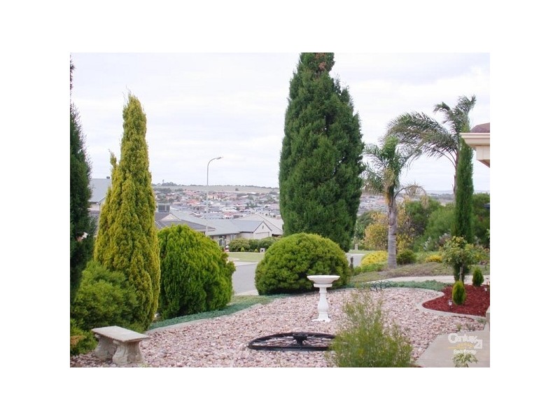 12 Goodrington Way, Moana SA 5169