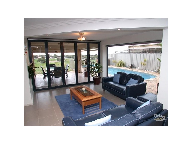 113 Grand Boulevard, Seaford Rise SA 5169