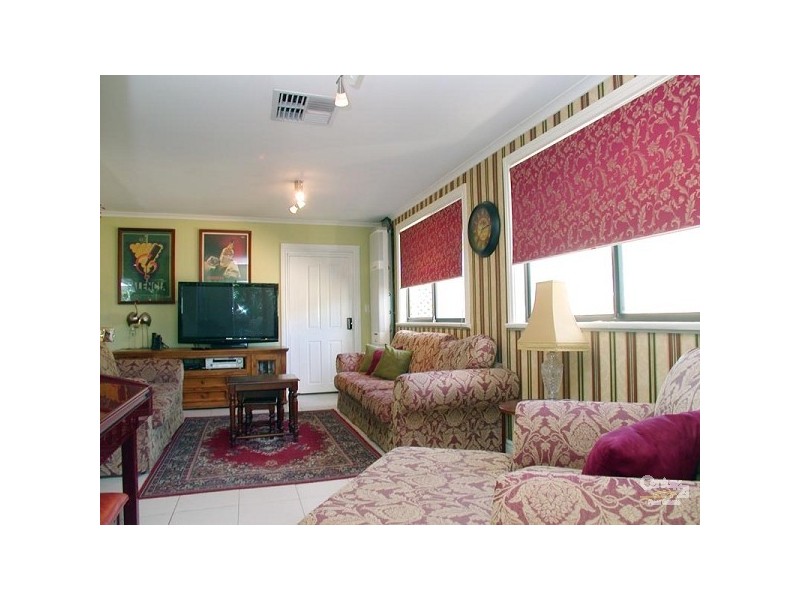 18 Torresan Crescent, Flagstaff Hill SA 5159