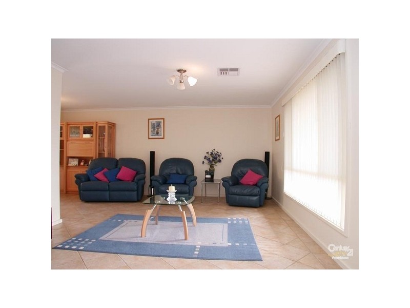 27 Scottsglade Road, Christie Downs SA 5164