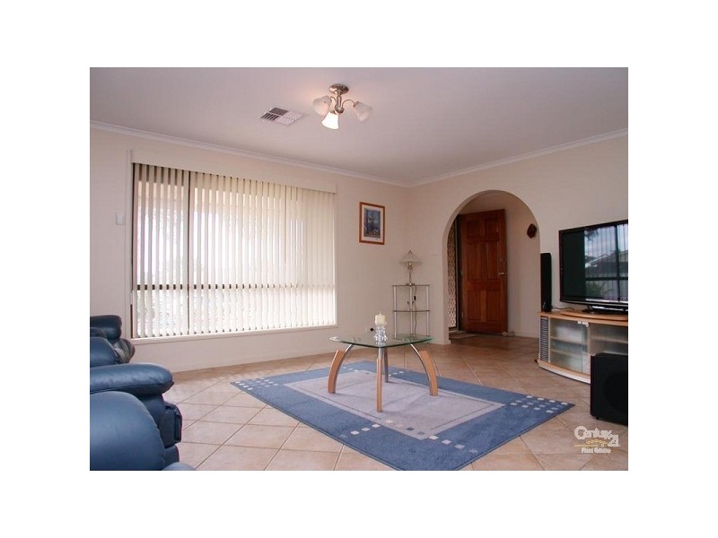 27 Scottsglade Road, Christie Downs SA 5164