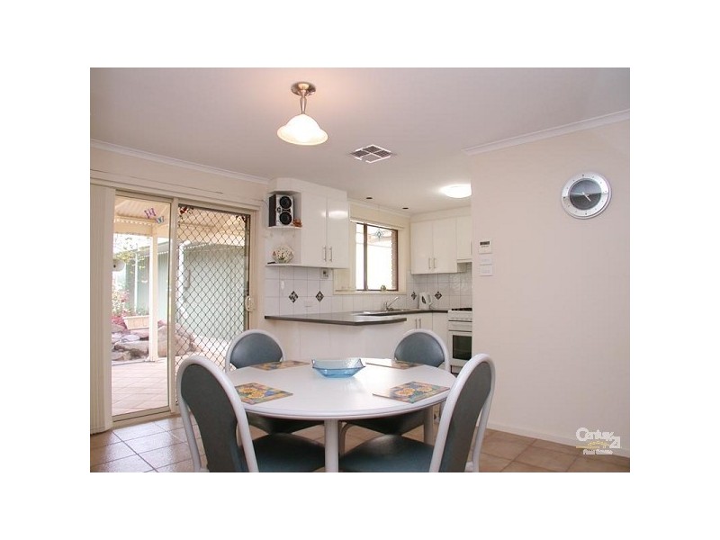 27 Scottsglade Road, Christie Downs SA 5164