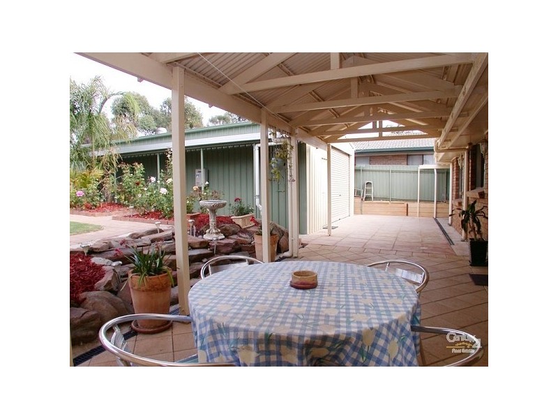 27 Scottsglade Road, Christie Downs SA 5164