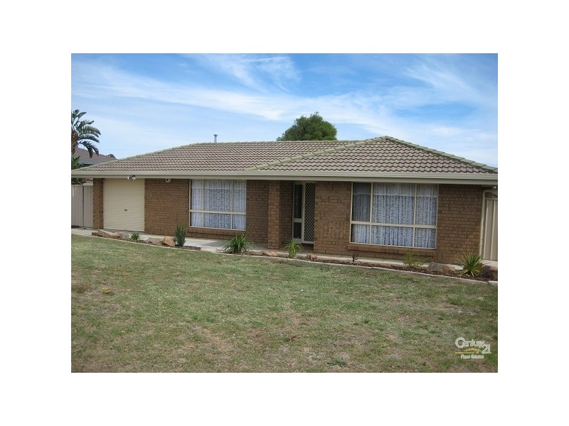 16 Sir James Hardy Way, Woodcroft SA 5162