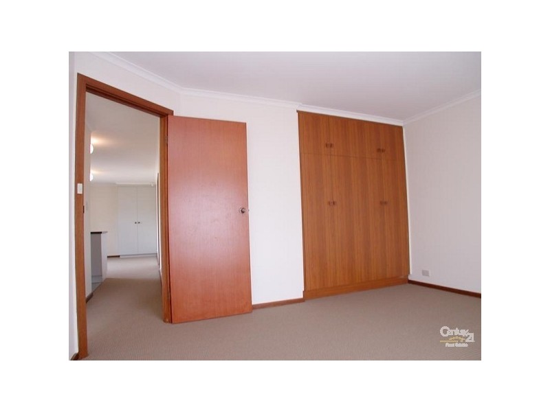 16 Sir James Hardy Way, Woodcroft SA 5162