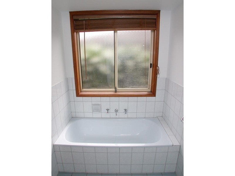 16 Sir James Hardy Way, Woodcroft SA 5162