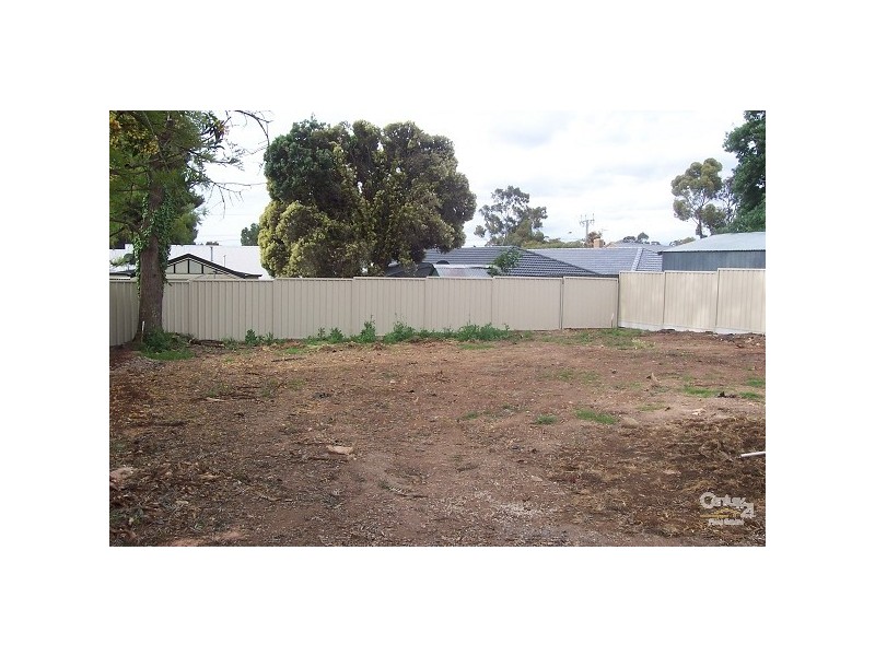 15 Roger Road, Morphett Vale SA 5162