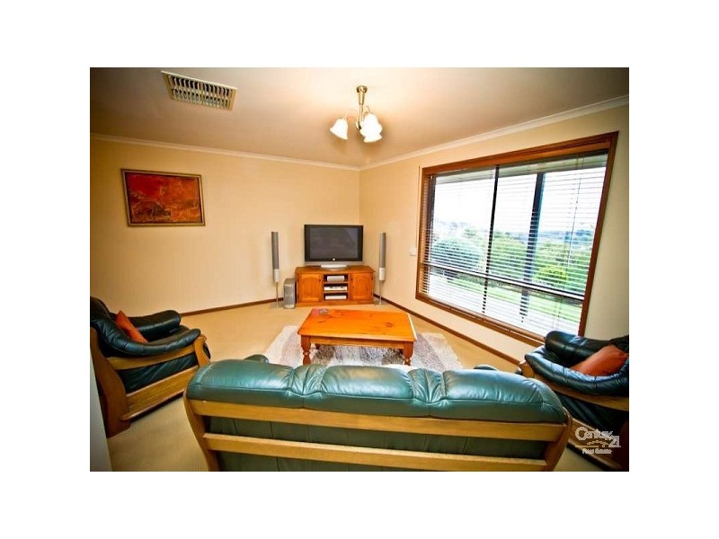 17 Genoa Court, Hallett Cove SA 5158