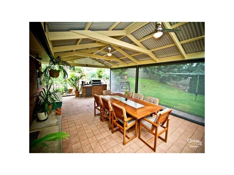 17 Genoa Court, Hallett Cove SA 5158