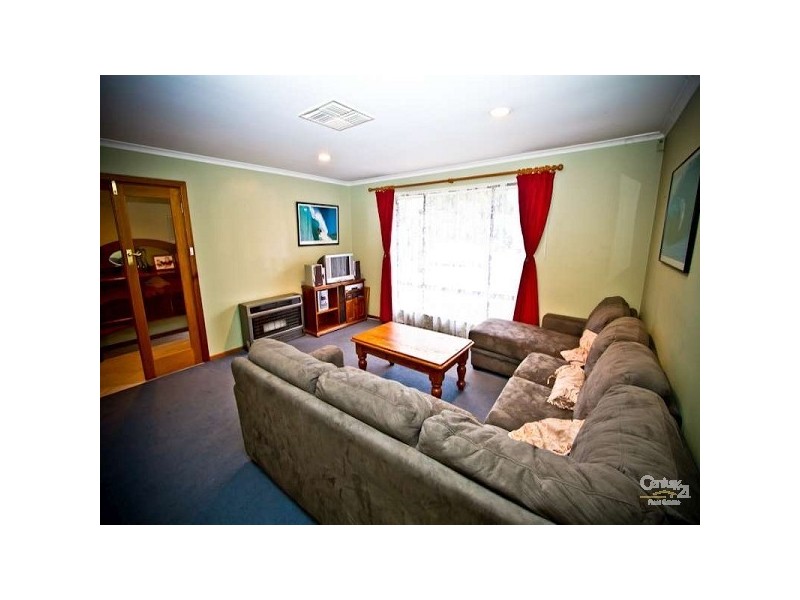 7 Raphael Crescent, Morphett Vale SA 5162