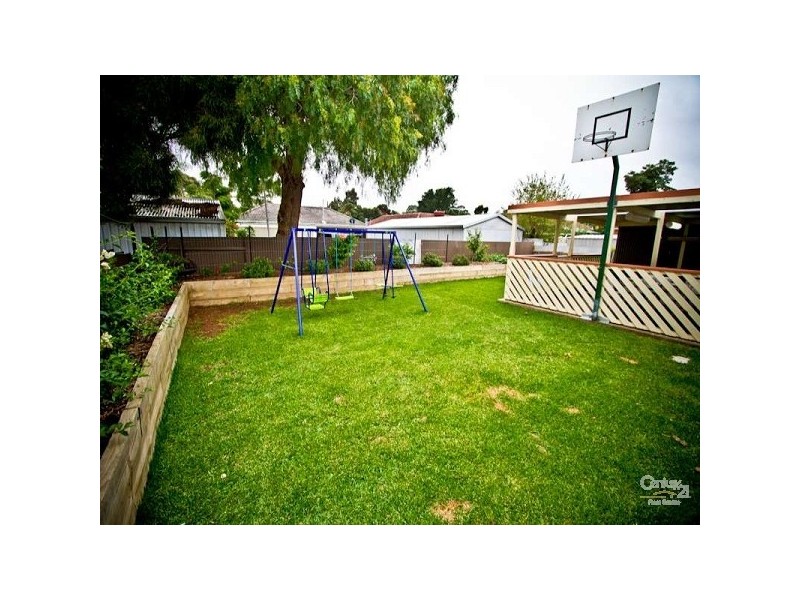 7 Raphael Crescent, Morphett Vale SA 5162