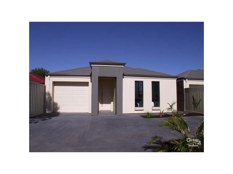 4 Robertson Road, Christies Beach SA 5165