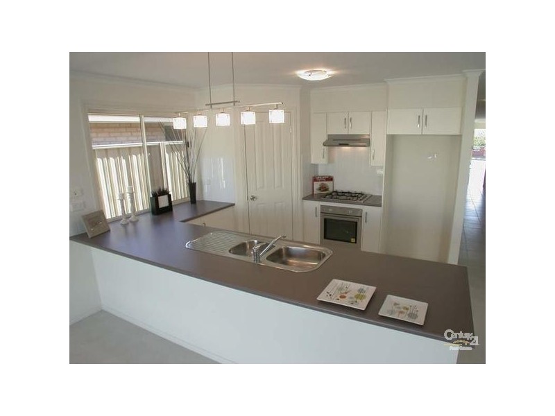 4 Robertson Road, Christies Beach SA 5165