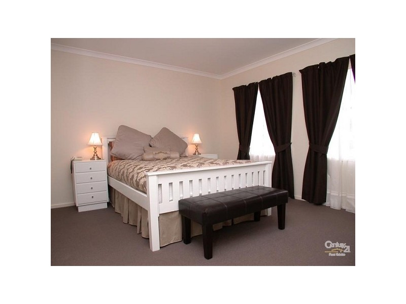 17 Charlson Rise, Happy Valley SA 5159